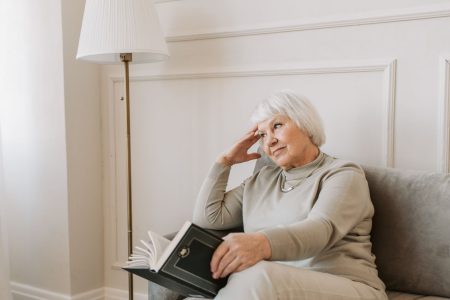 Le CBD peut-il être adapté pour les séniors ?