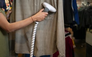 Pressing à domicile sur Paris : gagnez du temps sans compromis sur la qualité !