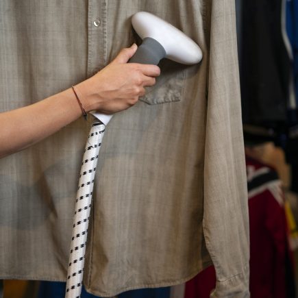 Pressing à domicile sur Paris : gagnez du temps sans compromis sur la qualité !